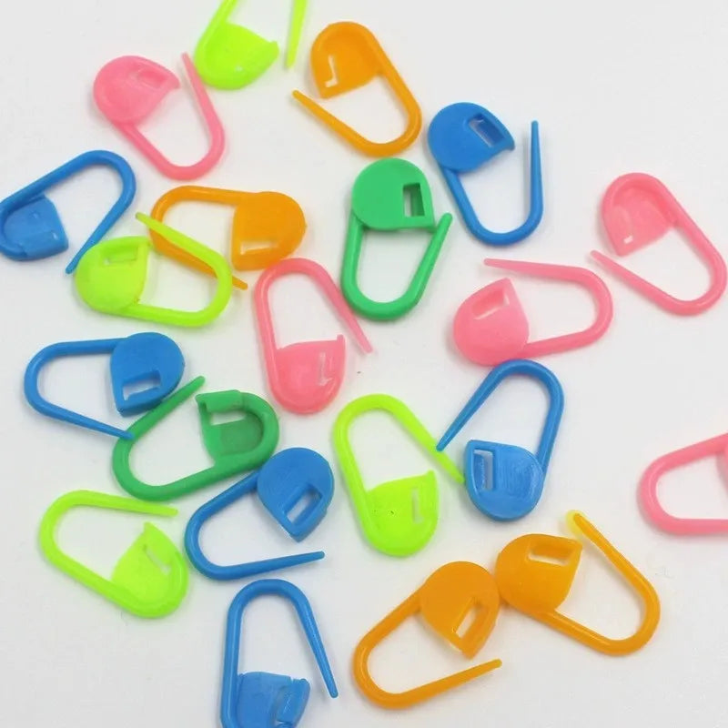 26Pcs Sewing Knitting Kits Large Eye Blunt Yarn Needles & Plastic Weaving Needles & Crochet Locking Counter Stitch Markers Tools