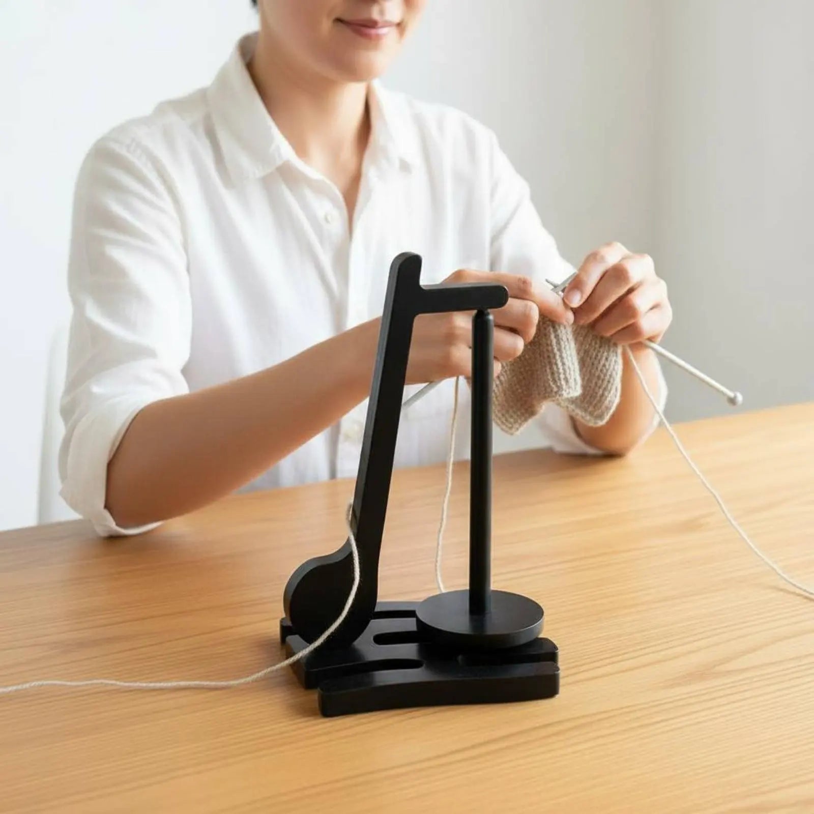 Wooden Yarn Holder 360° Rotation Rotating Yarn Spindle Sewing and Knitting Accessory Easy Assembly for Crocheters, Craft Room